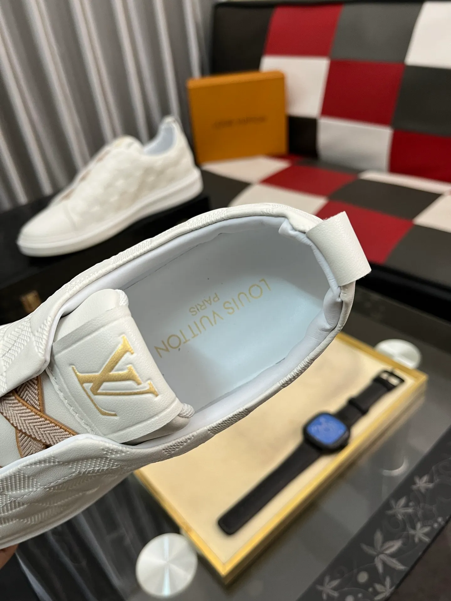 Men's shoes💰: 438⌚️⌚️"Loui* Vuitto*" LV's new Gaobang sports and casual shoes, imported first-layer cowhide ➕ imported sheepskin lining, high-end and comfortable, original outsole is light and wear-resistant! Purely handmade, details determine quality! Size 38-444️⃣Colors available